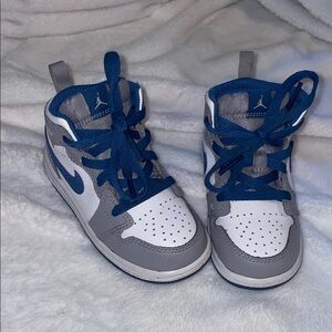 Jordan Kids Sneakers in Blue and Gray
